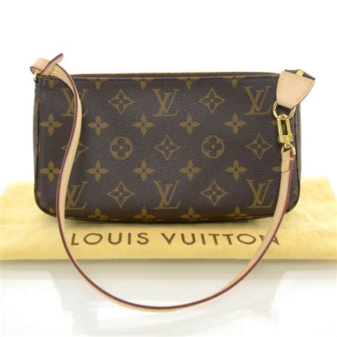 louis Vuitton Monogram pochette nm